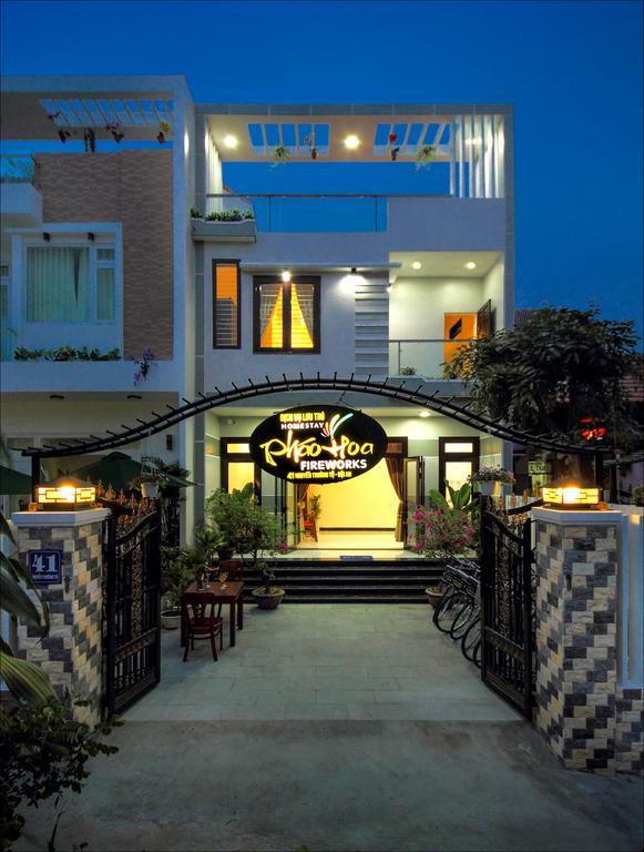Fireworks Homestay Хойан Экстерьер фото