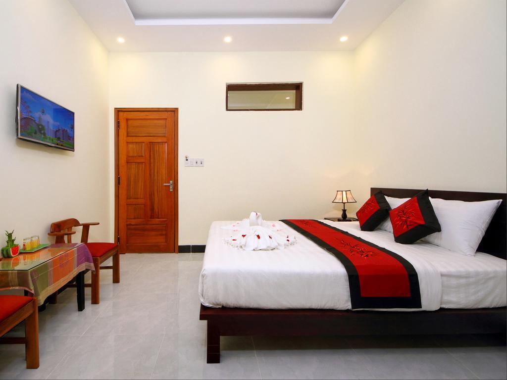 Fireworks Homestay Хойан Экстерьер фото