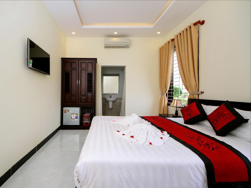 Fireworks Homestay Хойан Экстерьер фото